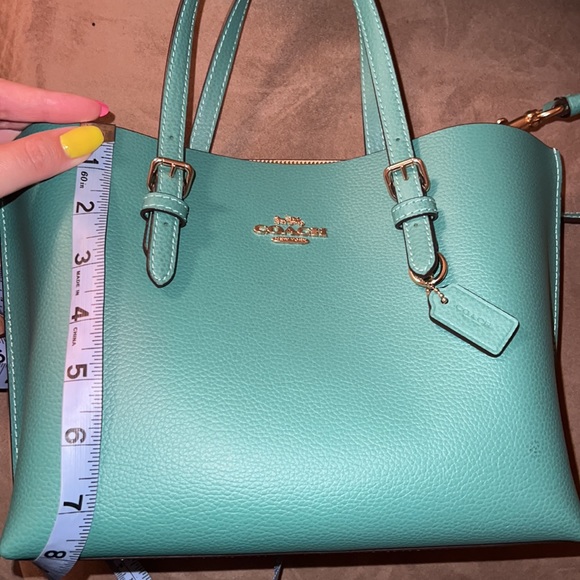 Coach Mollie Tote 25- used once - Picture 7 of 11